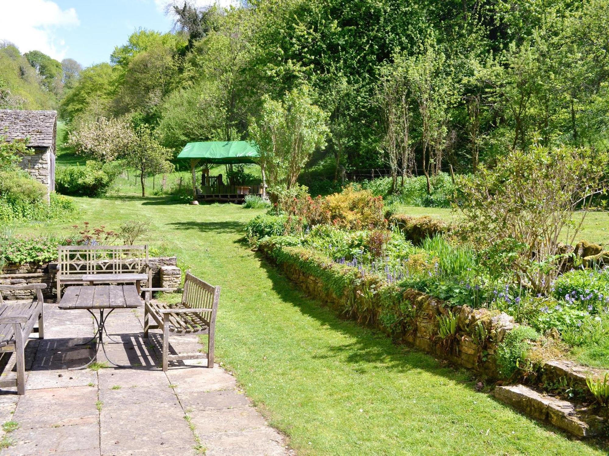 Bisley  Driftcombe Farmhouse מראה חיצוני תמונה